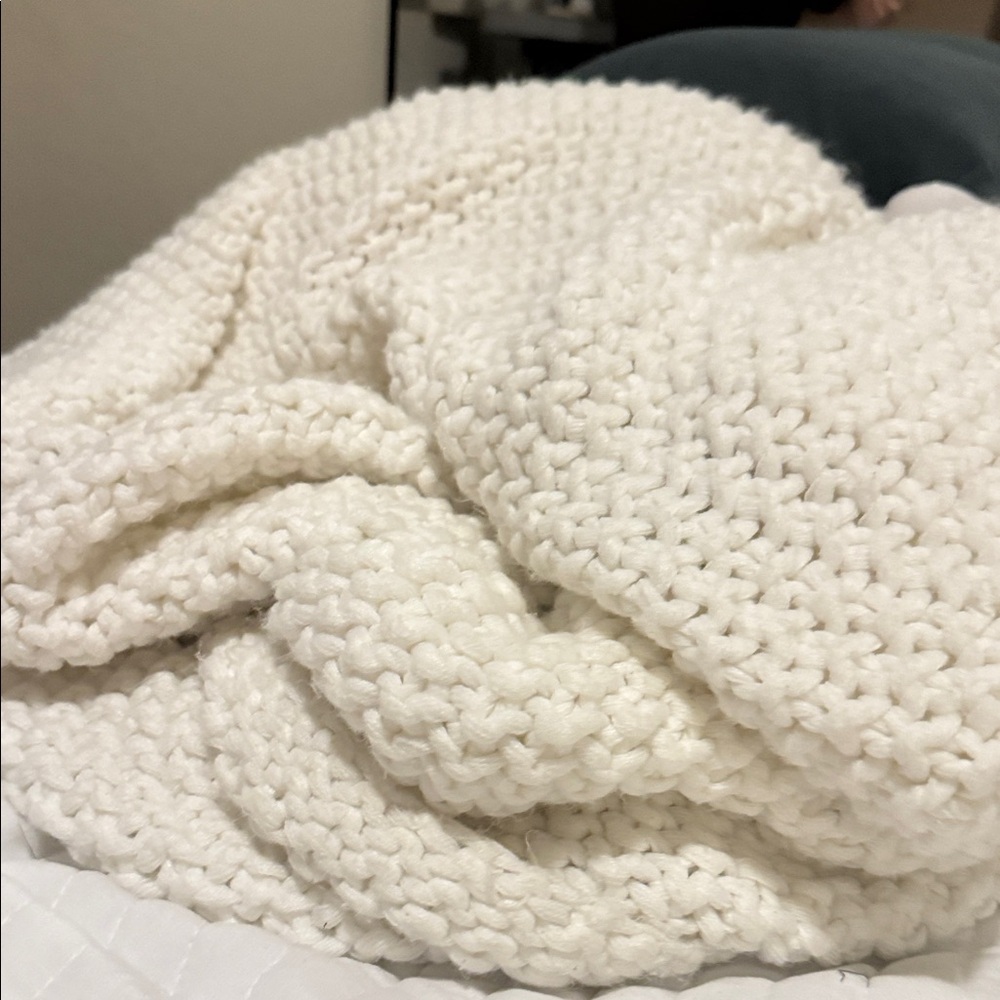 Cozy Knit Throw Blanket - Cream